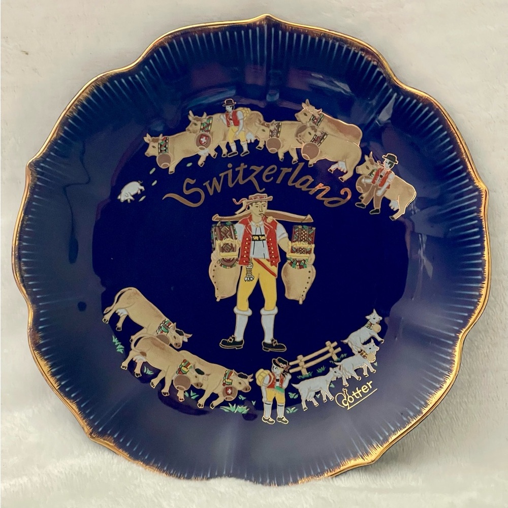 Switzerland Decorative Plate with Gold Accents 8”